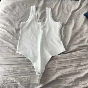 White abercrombie & Fitch scoop neck body suit